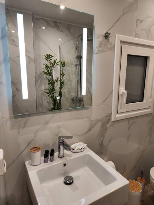 Lux House Attiki Vipgreece Apartment Athens Exterior photo